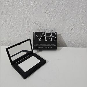 NARS Mini Light Reflecting Setting Powder Pressed Translucent Crystal -0.10 OZ